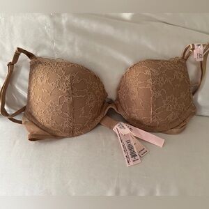 NWT Victoria’s Secret Lace Push Up Bra